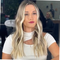 Itaú Unibanco Employee Julia Ferraz's profile photo