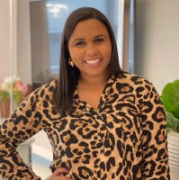 Renata Medeiros Email