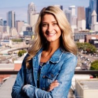 GitLab Employee Jenna Vanzutphen's profile photo