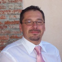 Paolo Castelvecchi Email