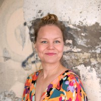 Emilia Frantsi Email & Phone Number