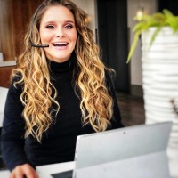 Helena Bezerra Email