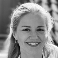 Julie Storesund-Schwarz Email