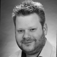 Thomas Hüttmeyer Email