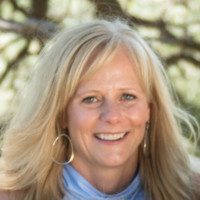 Circle Graphics Employee Sandy Sutton's profile photo