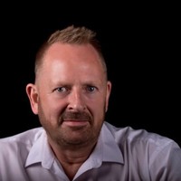 Simon Wakefield Email