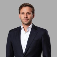 Maximilian Kühl Email