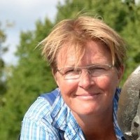 Marion van der Knoop Email