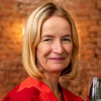 Direct Wines Employee Helen Gunn's profile photo