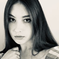 Ellie Hunt Email & Phone Number