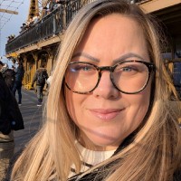 Kosnic Lighting Employee Laura Janes's profile photo