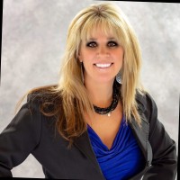 Suzanne Keller