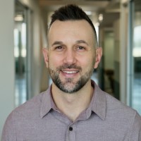 Essential Hub Employee Seth Schenfeld's profile photo