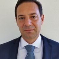 Vítor Carvalhal Email