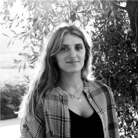 Adriana Passos Email
