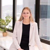 Rosie Elliot Email