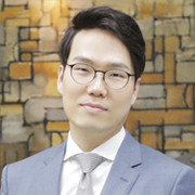 Investment Management Employee Joseph Song's profile photo