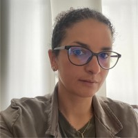 Thais de Moura Silva Email