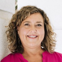 Lauri Currier Email & Phone Number