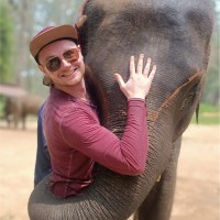 Oliver Thompson Email