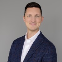 Colliers Employee Mark Mills's profile photo