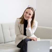 Sara Pristovnik Email