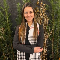 Beatriz Caetano Email