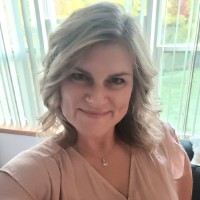 Associated Eye Care Employee Nichole Lunde's profile photo