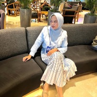 Putri Octaviani Email