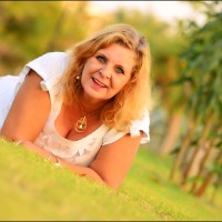 available Employee Renate Heesakkers's profile photo
