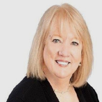 Dee Smith Email & Phone Number