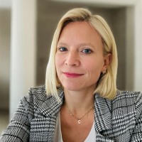 Caroline Eiberg Email