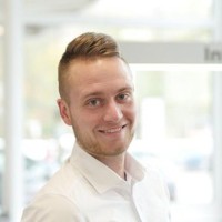 Robin Flüshöh Email