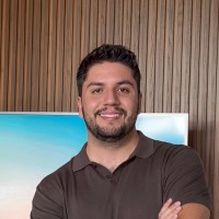 Diseño y Gestión Inmobiliaria Employee César Sosa's profile photo