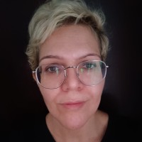 Fernanda Bernardes Email