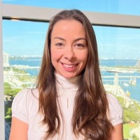 Itaú Private Bank Zurich Employee Claudia Martinelli's profile photo