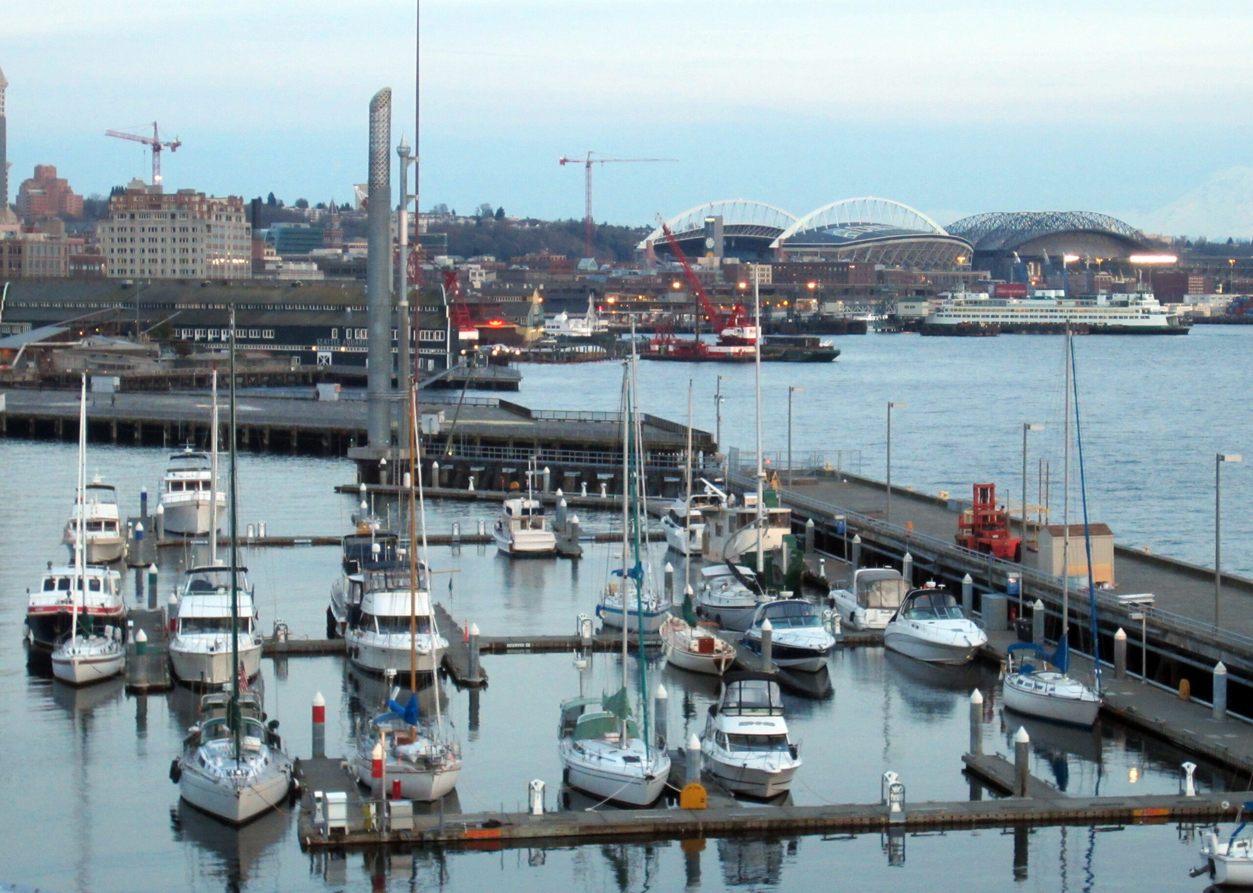 Bell_Harbor_Marina,_Seattle,_Washington Bell_Harbor_Marina,_Seattle,_Washington