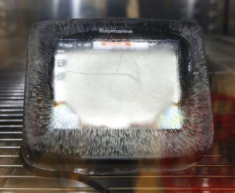 Raymarine_freeze_test_courtesy_Raymarine-thumb-465xauto-9585