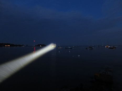 Marinebeam_Ultra_spot_flashlight_testing_cPanbo-thumb-465xauto-9693