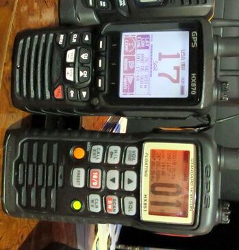 Standard_Horizon_HX870_vs_HS851_cPanbo-thumb-365xauto-10200