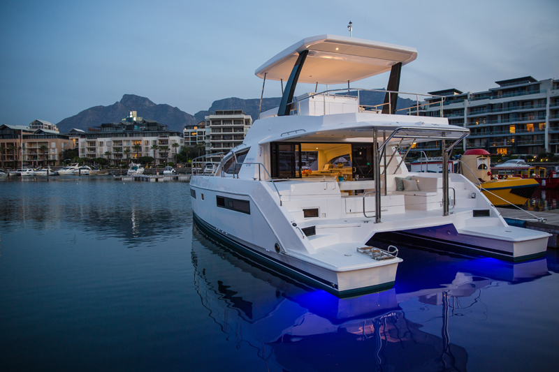 Moorings434 Powercat Moorings434 Powercat