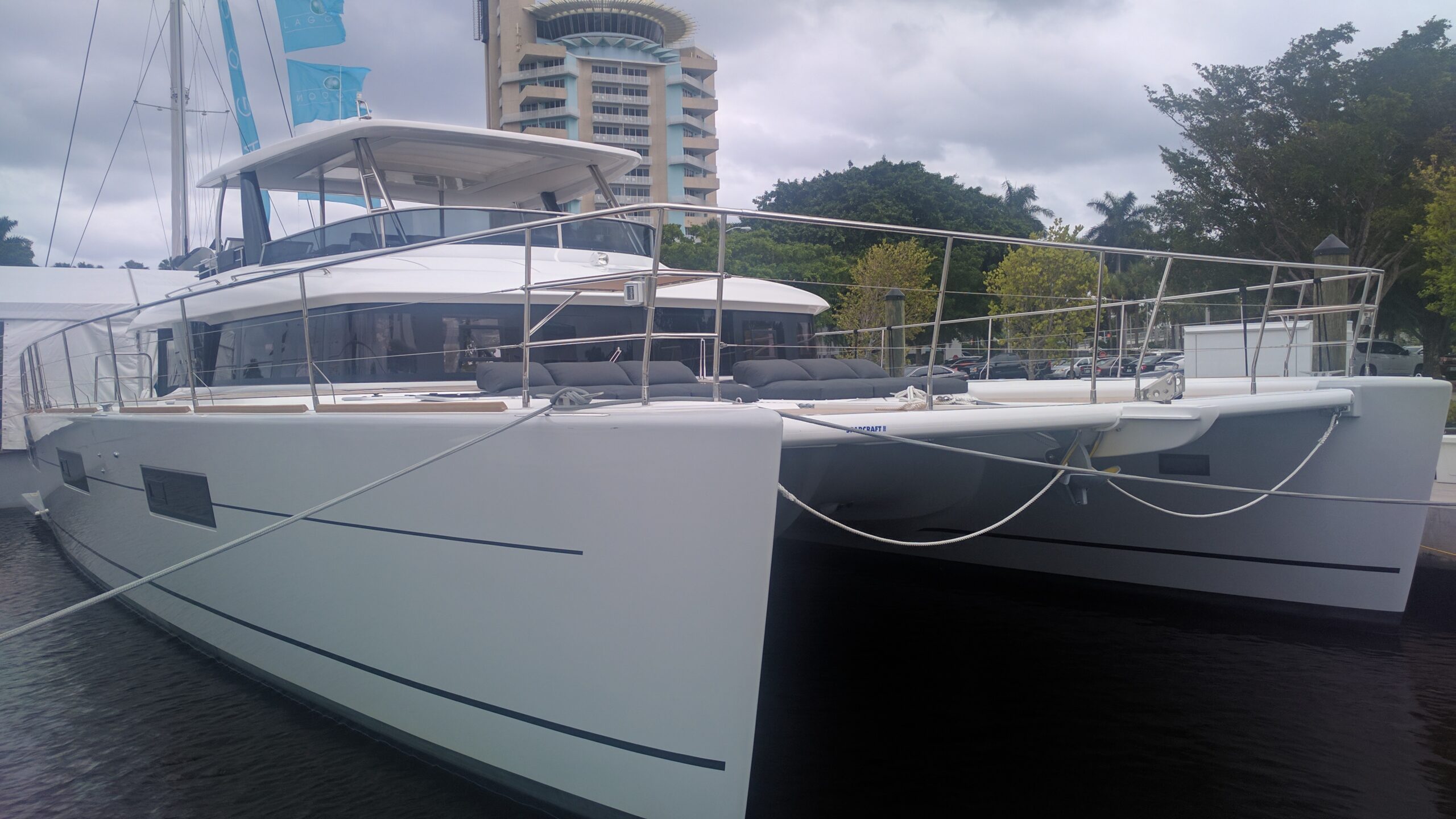 Lagoon 630 Dock