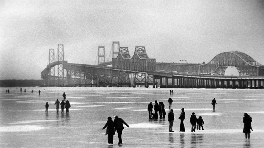 bal-bs-md-bay-freeze-b-grieser-20110107 bal-bs-md-bay-freeze-b-grieser-20110107