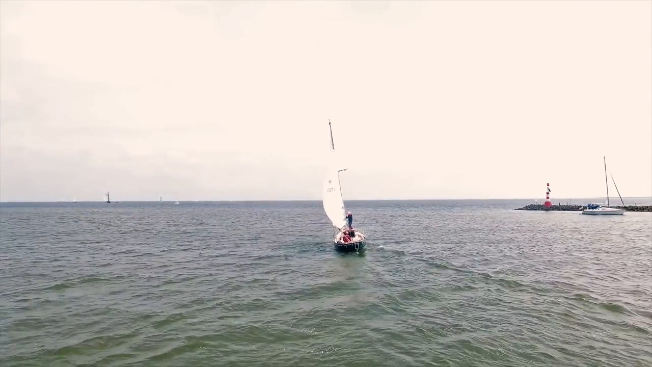 04-CrewWatcher - man overboard alarm and rescue guidance.