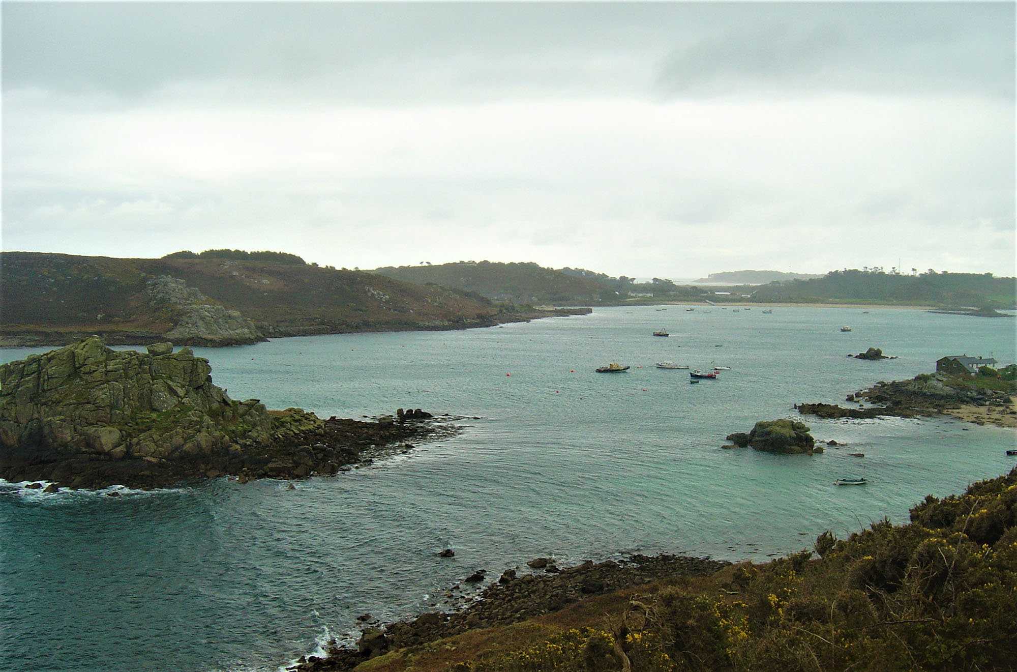 SCILLIES - HANGMAN'S ROCK ON THE RIGHT