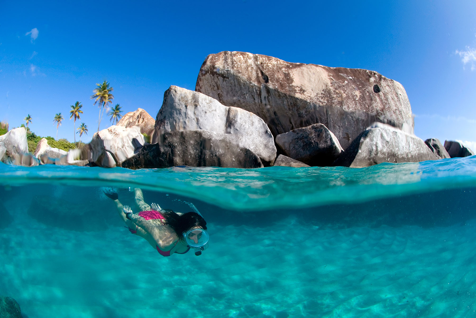 snorkeller_at_the_baths