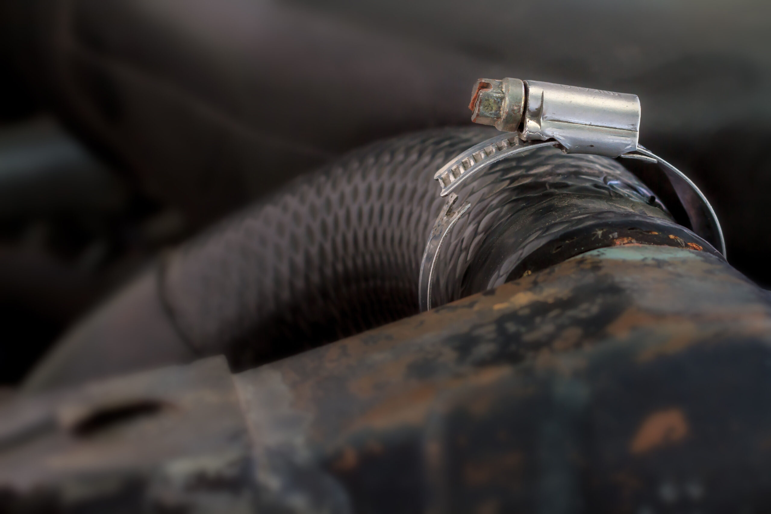 hose-clamp-engine