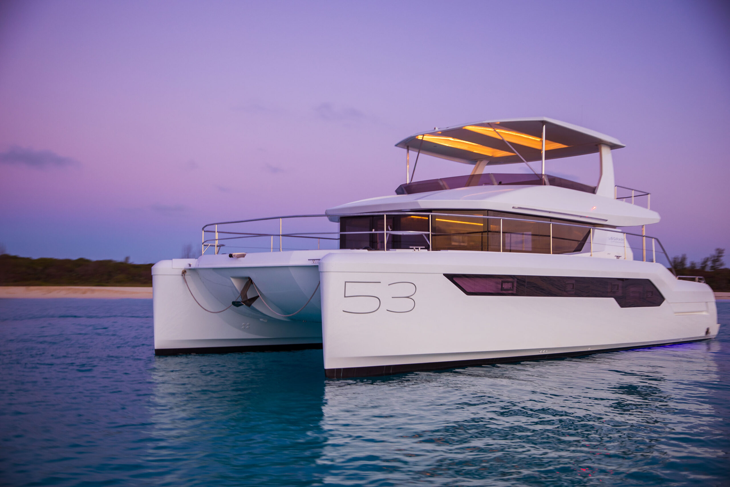 leopard-catamarans-7905 leopard-catamarans-7905