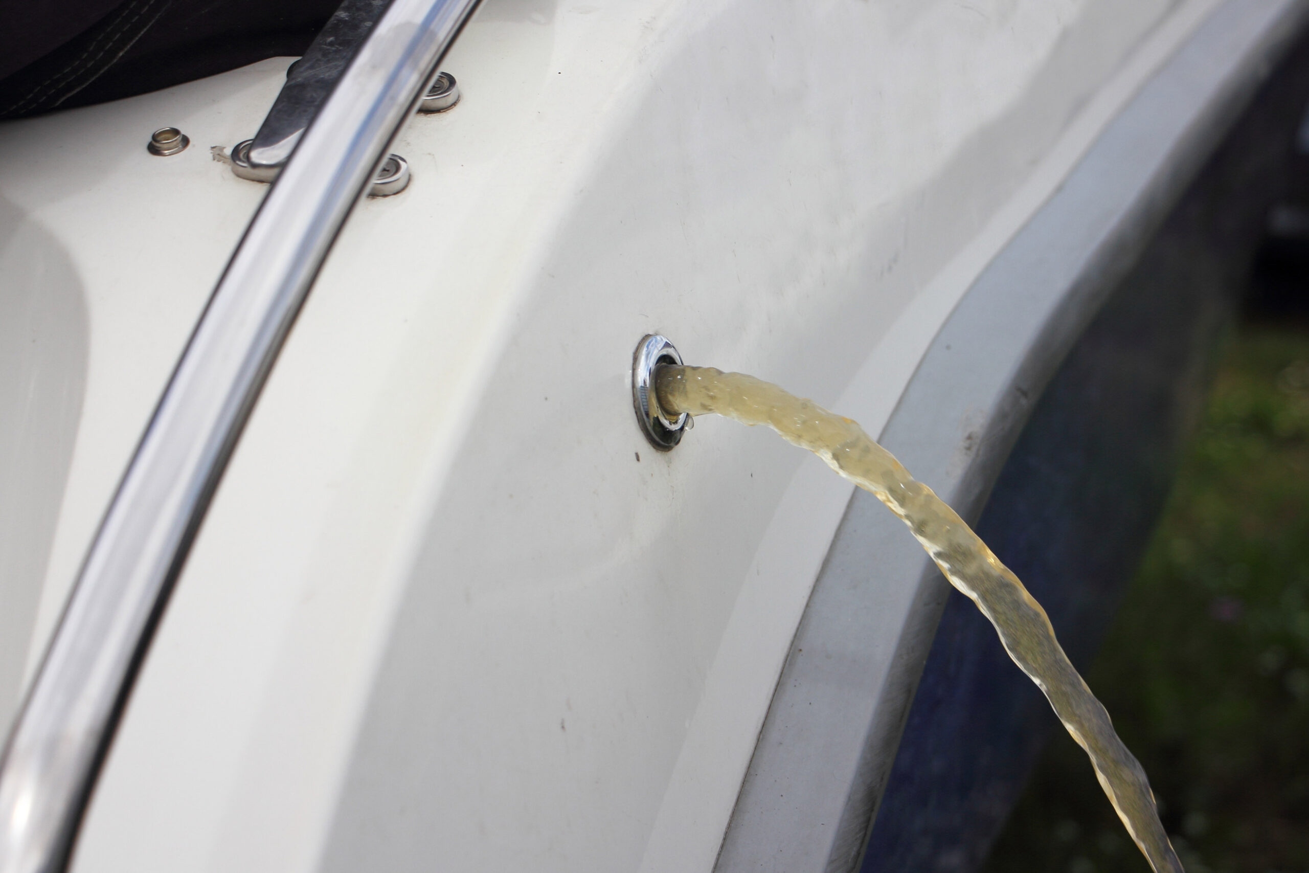 web_bildge water_AdobeStock_281467190