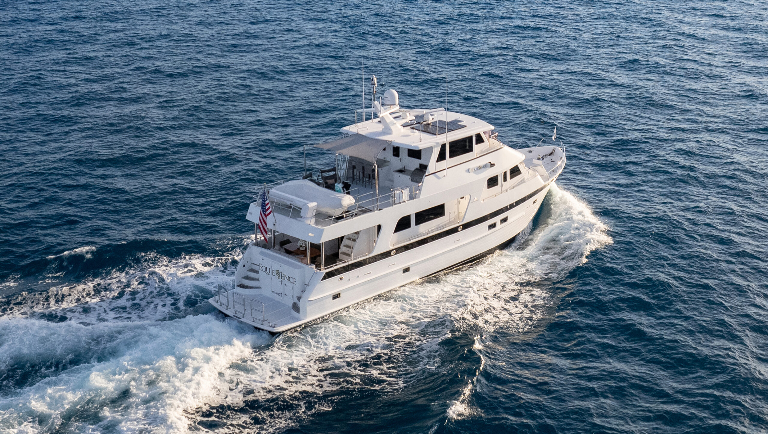 6_equi-essence_photo_by_SupremeScene.com 6_equi-essence_photo_by_SupremeScene.com